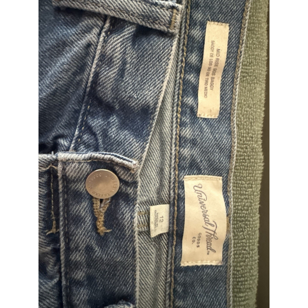Universal Thread Mid Rise 90s Baggy Jeans Size 12 Distressed Medium Wash Denim